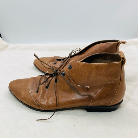 Vintage Sabree Lace Up Leather Booties - Picture 9 of 14